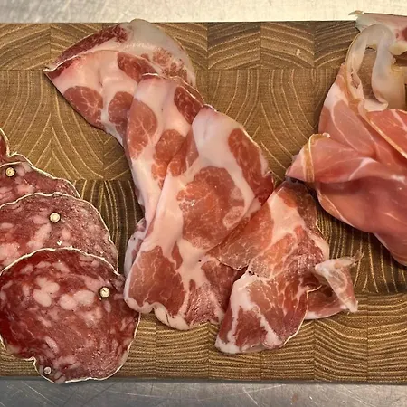 Logis Le Nocleg ze śniadaniem